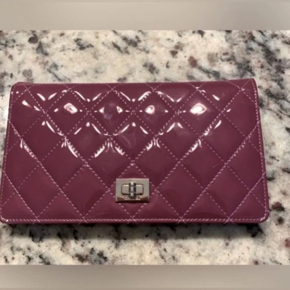 *Authentic* Chanel Quilted Plum Purple Pink Patent Leather Wallet EUC